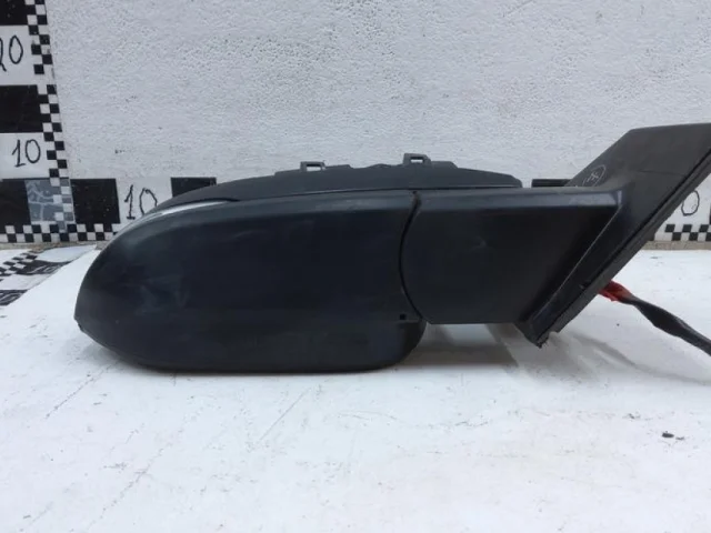 Зеркало заднего вида (в салоне) для Toyota RAV4 XA40 rest 2015-2019 на фотографиях