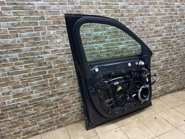 Дверь передняя левая для Volvo XC90 II L 2014-2019 на фотографиях