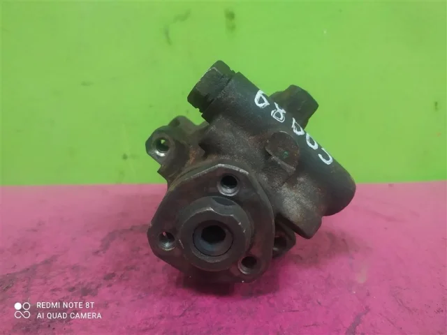 Насос ГУР для Volkswagen Jetta 4 1J 1998-2005 на фотографиях