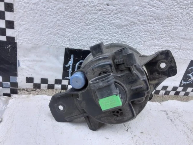 Противотуманка (ПТФ) передняя правая для Nissan Tiida C11 Хэтчбек 2007-2014 на фотографиях