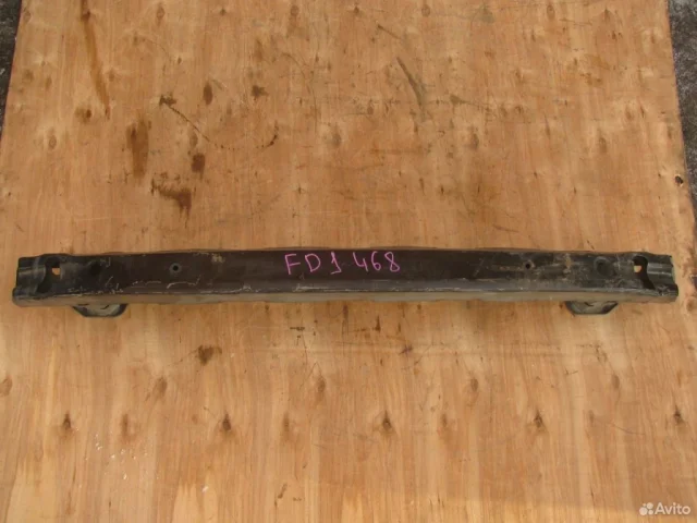 Усилитель переднего бампера для Honda Civic FA 2005-2010 седан на фотографиях