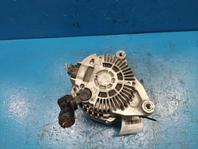 Генератор для Mazda CX 5 KE 2011-2017 на фотографиях