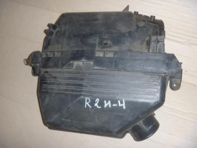 Корпус воздушного фильтра для Toyota RAV4 XA20 2000-2005 на фотографиях