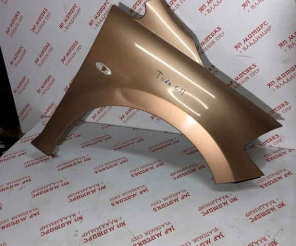 Крылья для Nissan Tiida SC11 Седан 2007-2014 на фотографиях