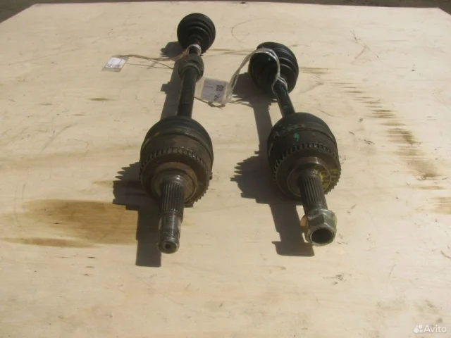 Привод передний левый для Nissan Primera P12 Седан 2002-2008 на фотографиях