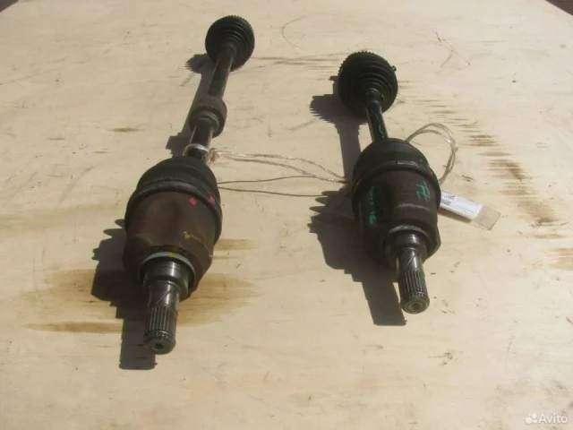 Привод передний левый для Nissan Primera P12 Седан 2002-2008 на фотографиях