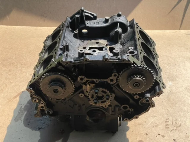 Блок цилиндров для Volkswagen Touareg I (7L) 2002-2010 на фотографиях