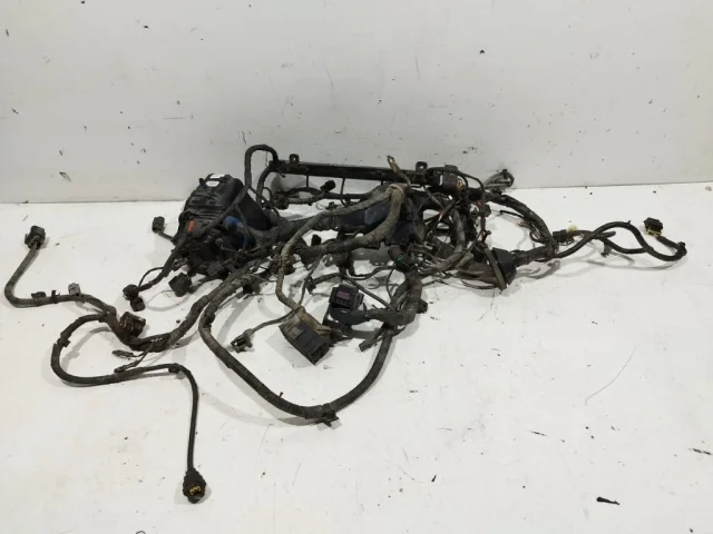 Проводка моторного отсека для Hyundai Solaris 1 рестайлинг 2014-2017 на фотографиях