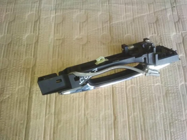 Ручка двери передняя левая внешняя для Nissan Murano Z50 JDM 2004-2008 на фотографиях