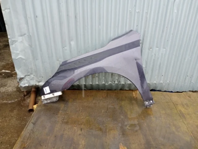 Крылья для Nissan Teana J32 2008-2013 на фотографиях