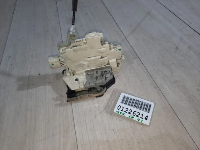 Замок задней левой двери для Audi Q5 8R 2008-2016 на фотографиях