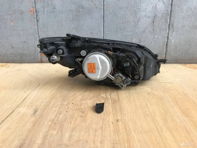 Фара левая для Subaru Legacy BL/B13 2003-2009 на фотографиях