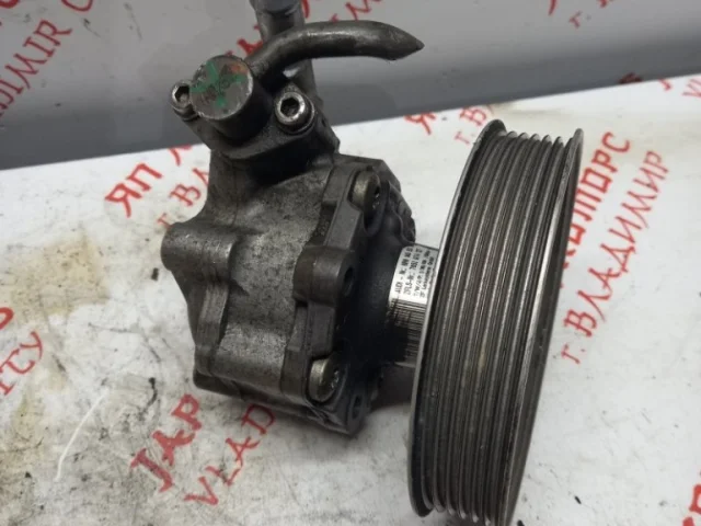 Насос ГУР для Audi Q5 8R 2008-2016 на фотографиях