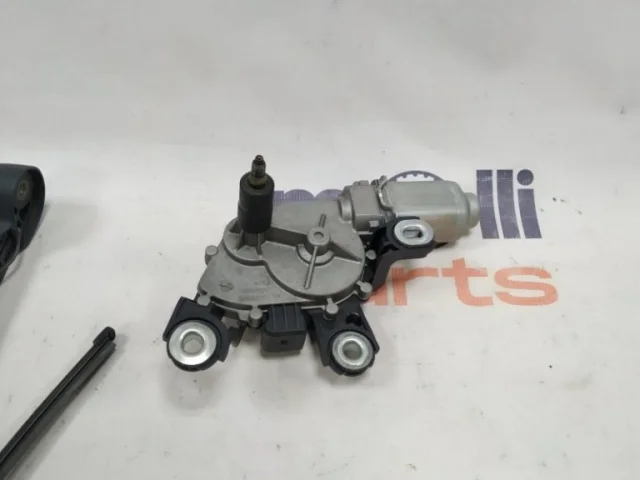 Мотор стеклоочистителя для Audi Q3 8U 2011-2019 на фотографиях