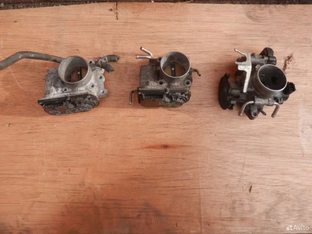 Дроссельная заслонка для Toyota RAV4 XA20 2000-2005 на фотографиях