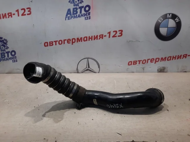 Патрубок интеркулера для BMW X5 Е70 2006-2013 на фотографиях
