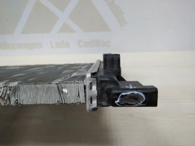 Радиатор охлаждения ДВС для Skoda Rapid I rest NH3 2017-2020 на фотографиях