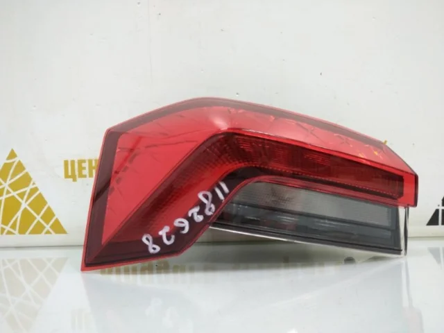 Фонарь левый для Skoda Rapid II 2020+ на фотографиях