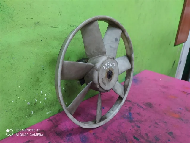 Вентилятор радиатора охлаждения ДВС для Volkswagen Golf III (1H5)Универсал (EU) 1991-2001 на фотографиях