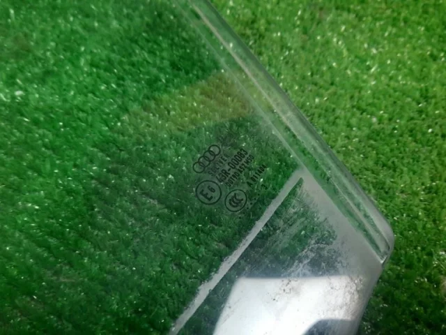 Стекла и зеркала для Audi A8 D4 2009-2017 на фотографиях