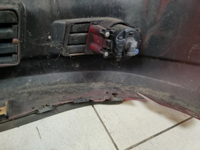 Бампер передний для Suzuki Swift Хэтчбек 3-d 2004-2010 на фотографиях