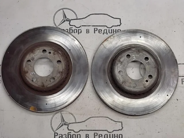 Тормозные колодки задние для Mercedes-Benz E class W213 2016-2023 на фотографиях