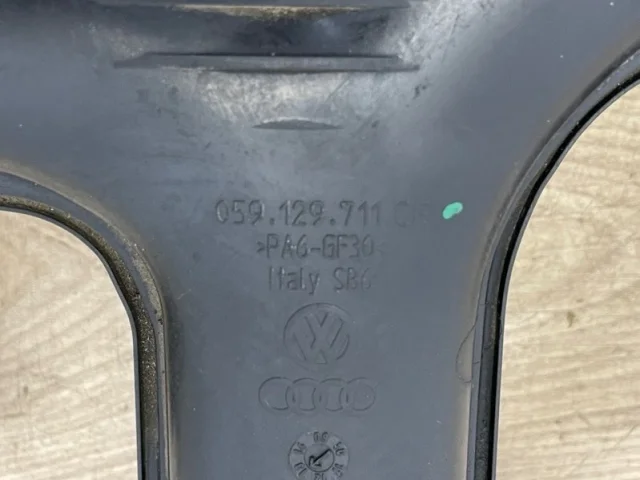 Впускной коллектор для Audi Q7 4L 2005-2015 на фотографиях