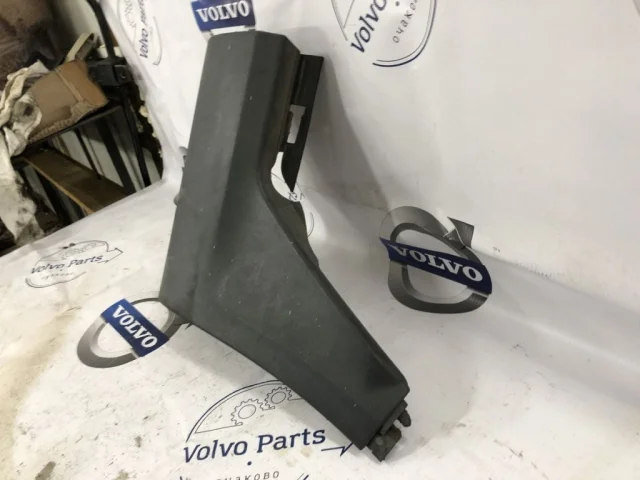 Накладка порога левая для Volvo XC70 BZ 2007-2016 на фотографиях