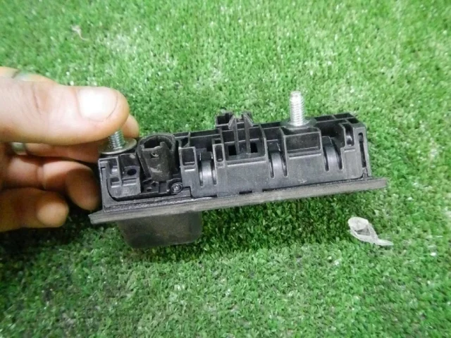 Задний стеклоочиститель для Audi Q7 4L 2005-2015 на фотографиях