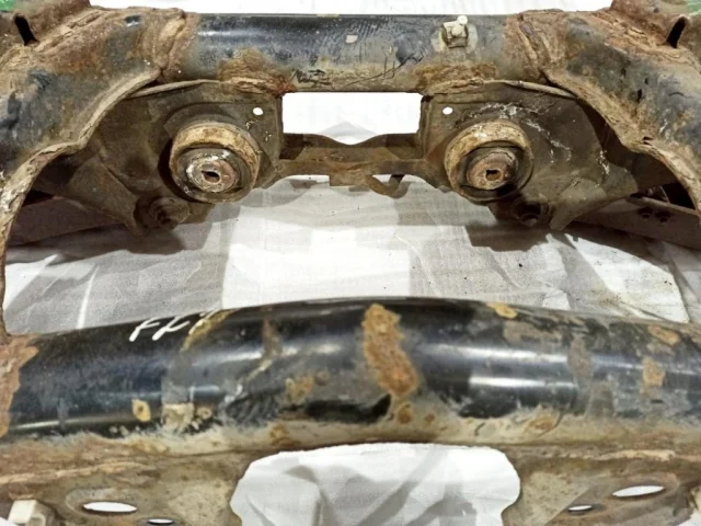 Рычаг задний правый верхний для Suzuki Grand Vitara 3dr 2005-2016 на фотографиях