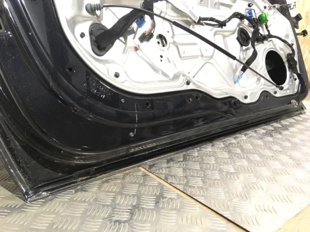 Дверь багажника для Volvo C30 MK 2006-2013 на фотографиях