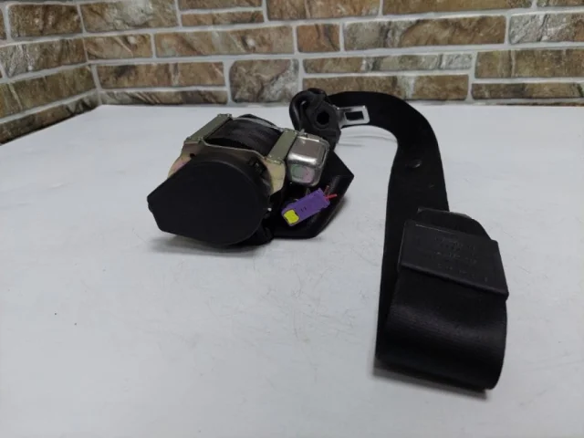 Ремень безопасности передний левый для Audi Q7 4M 2015+ на фотографиях