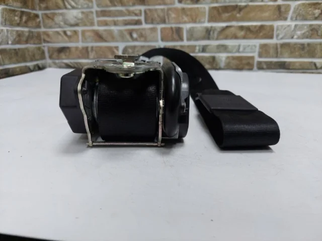 Ремень безопасности передний левый для Audi Q7 4M 2015+ на фотографиях