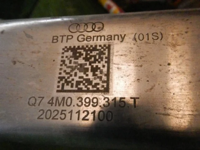 Подрамник двигателя для Audi Q7 4M 2015+ на фотографиях