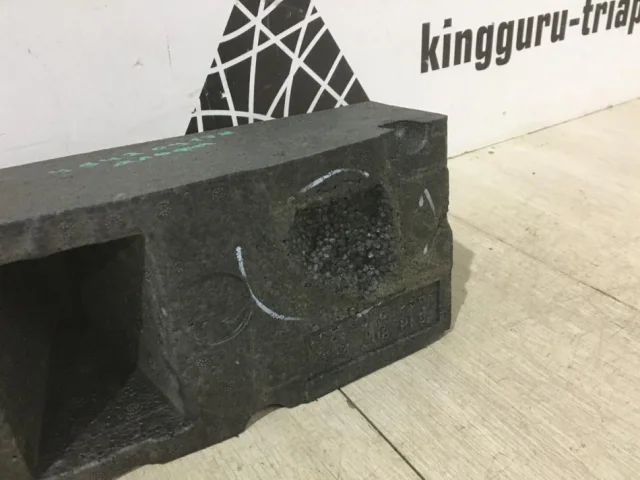 Усилитель переднего бампера для Skoda Rapid I NH3 2012-2017 на фотографиях