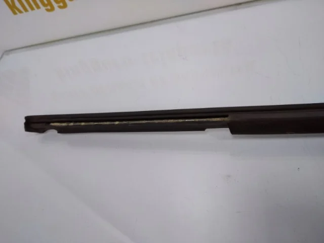 Уплотнитель лобового стекла для Skoda Rapid I NH3 2012-2017 на фотографиях