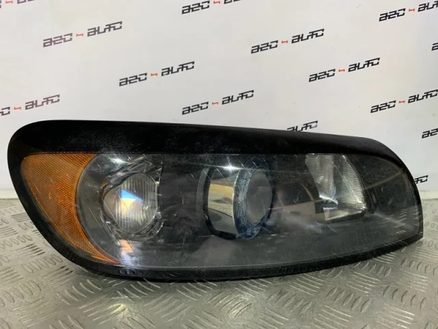 Фара левая для Volvo C30 MK 2006-2013 на фотографиях