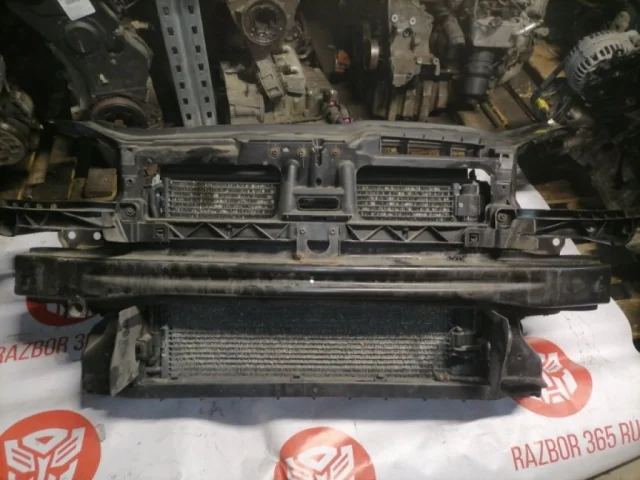 Панель радиатора (телевизор) для Volkswagen Golf VI (5K) (3dr) 2008-2012 на фотографиях