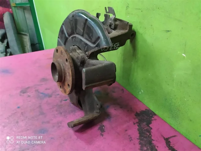 Кулак поворотный правый для Volkswagen Jetta 6 2010-2019 на фотографиях