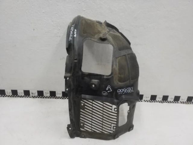 Подкрылок передний правый для BMW 7er G11/G12 2015-2021 на фотографиях