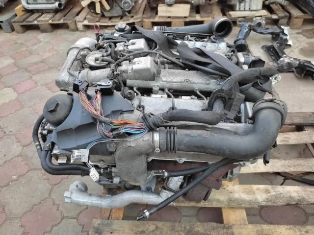 Двигатель для Mercedes-Benz G class W463 1990-2012 на фотографиях