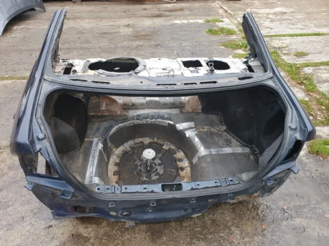 Заднее левое крыло для Nissan Almera Classic B10 2006-2012 на фотографиях