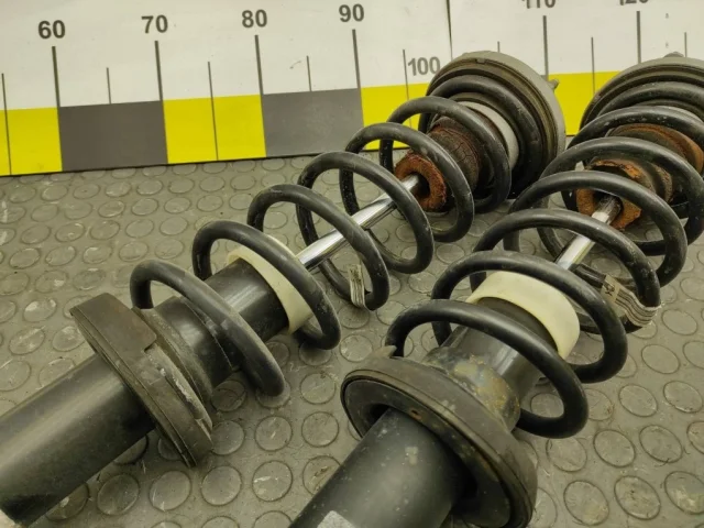 Пружина амортизатора задняя для BMW 5er Ф10 2010-2013 на фотографиях