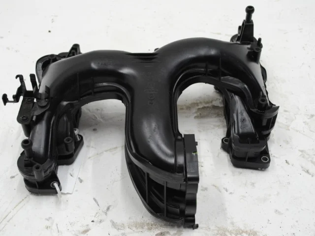 Впускной коллектор для Audi Q7 4L 2005-2015 на фотографиях