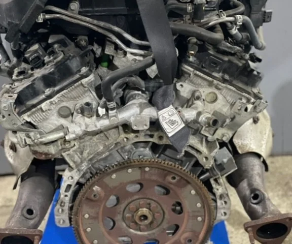 Двигатель для Infiniti M Y50 2005-2010 на фотографиях