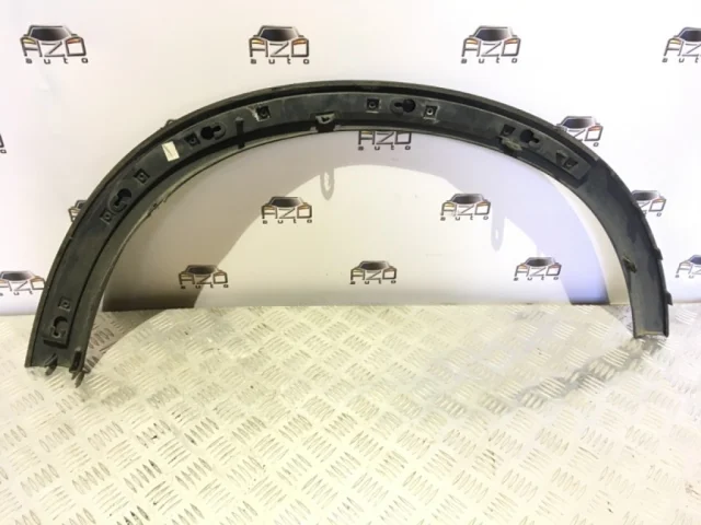 Расширитель арок передний левый для Volvo C30 MK 2006-2013 на фотографиях