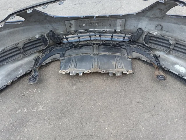 Бампер передний для Opel Insignia Седан A 2008-2017 на фотографиях