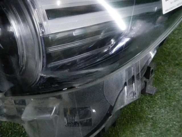 Фара ксенон левая для Mazda CX 5 KF 2017 на фотографиях