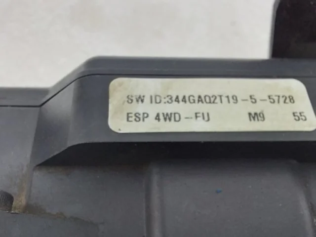 Блок ABS для Hyundai Tucson JM 2004-2009 на фотографиях