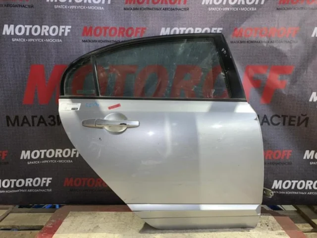 Двери для Honda Civic FD 2005-2012 седан на фотографиях